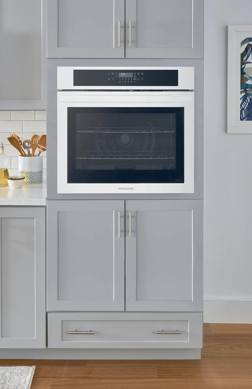 Frigidaire FCWS3030AW 30" Single Wall Oven
