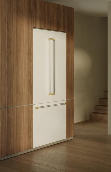 Bertazzoni RFD36FZNW Bertazzoni Master Series 36 In. 26.2 Cu. Ft. Bianco Matt With Gold Accents Counter Depth French Door Refrigerator