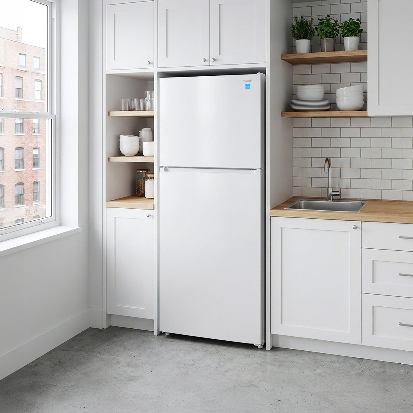 Avanti AVFF21DLJM0W Avanti Maxxspace Insulation™ Technology Garage-Ready Frost-Free Ice Maker-Ready Refrigerator, 21 Cu. Ft., Energy Star, White (Avff21Dljm0W)