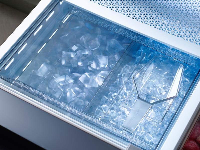 Samsung RF29BB8900QK Bespoke 4-Door French Door Refrigerator (29 Cu. Ft.) - In Charcoal Glass Top And Family Hub™ Panels With Stainless Steel Middle And Bottom Panels