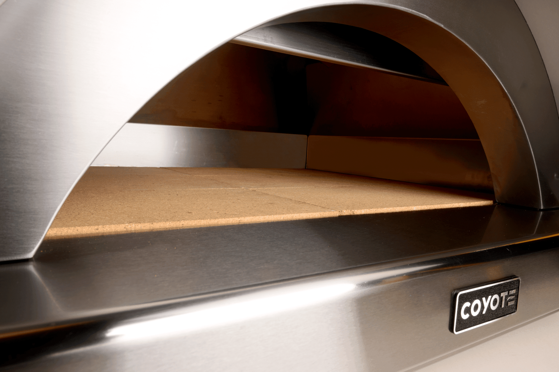 Coyote C1PZ30WC Wood-Fired Pizza Oven Copper
