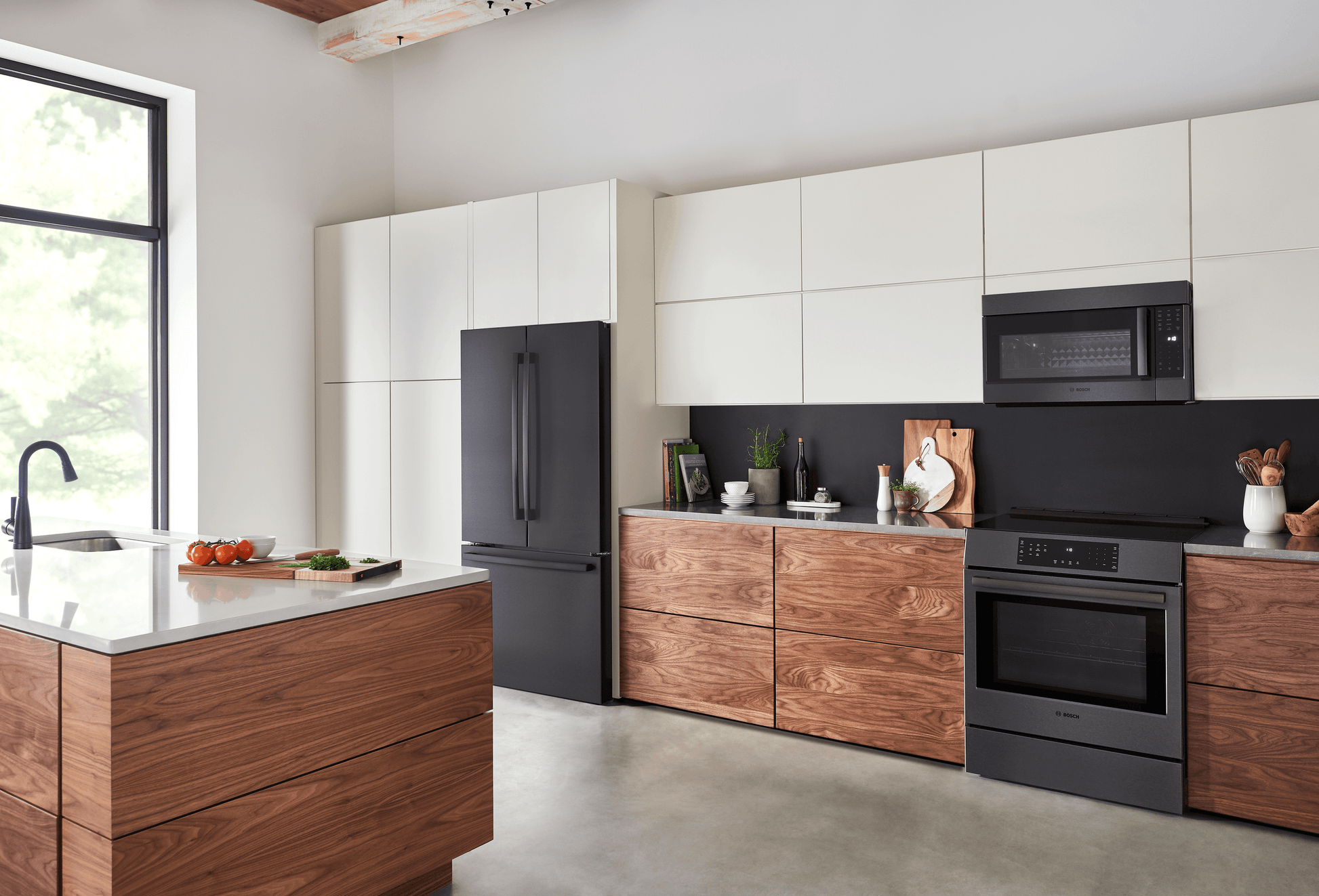 Bosch B36CT84SNB 800 Series, French Door Bottom Freezer, Multi Door, 36'', Black Inox-Antifingerprint
