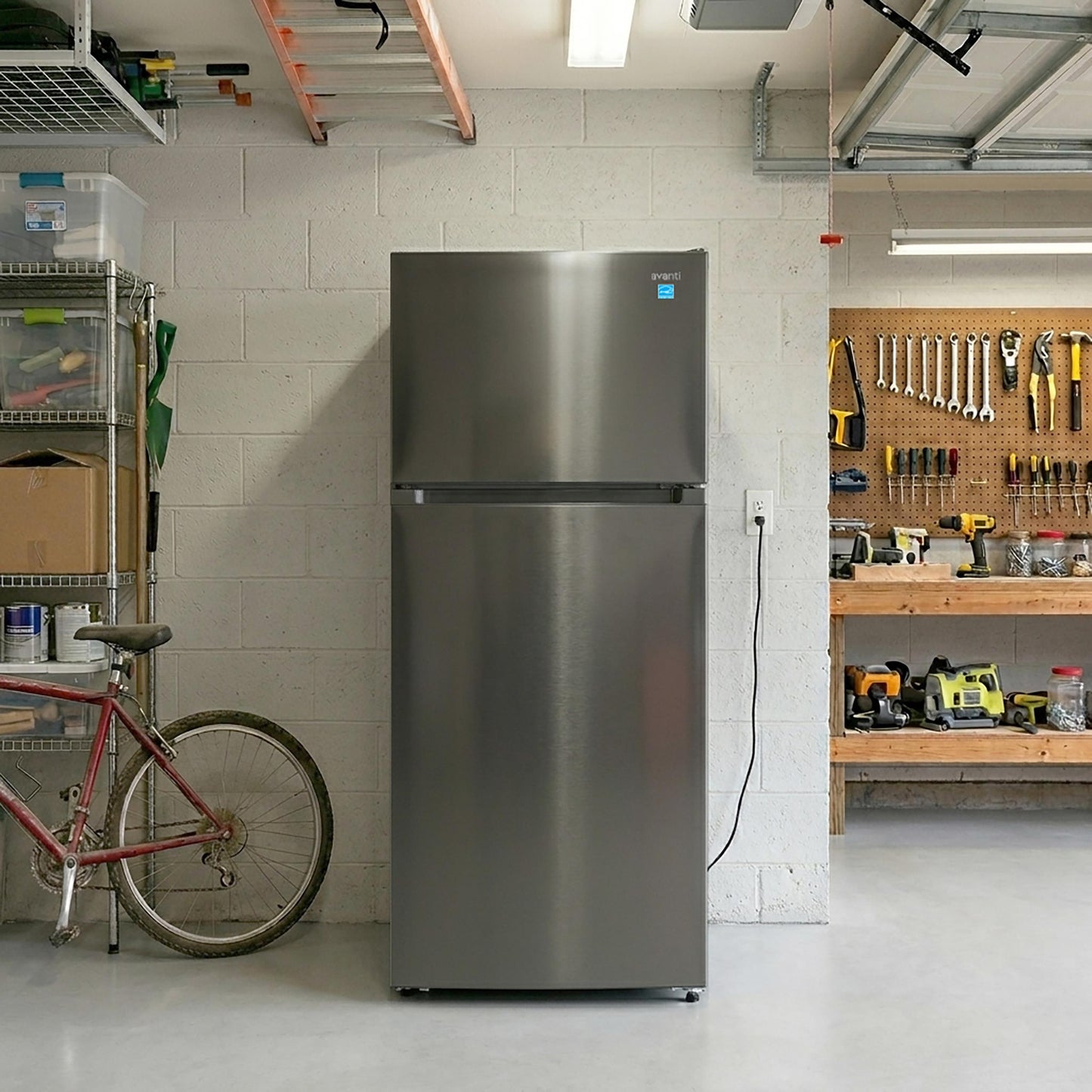 Avanti AVFF146DLJ0SS Avanti Frost-Free Apartment Size Garage-Ready Refrigerator, 14.6 Cu. Ft. Capacity, In Stainless Steel (Avff146Dlj0Ss)