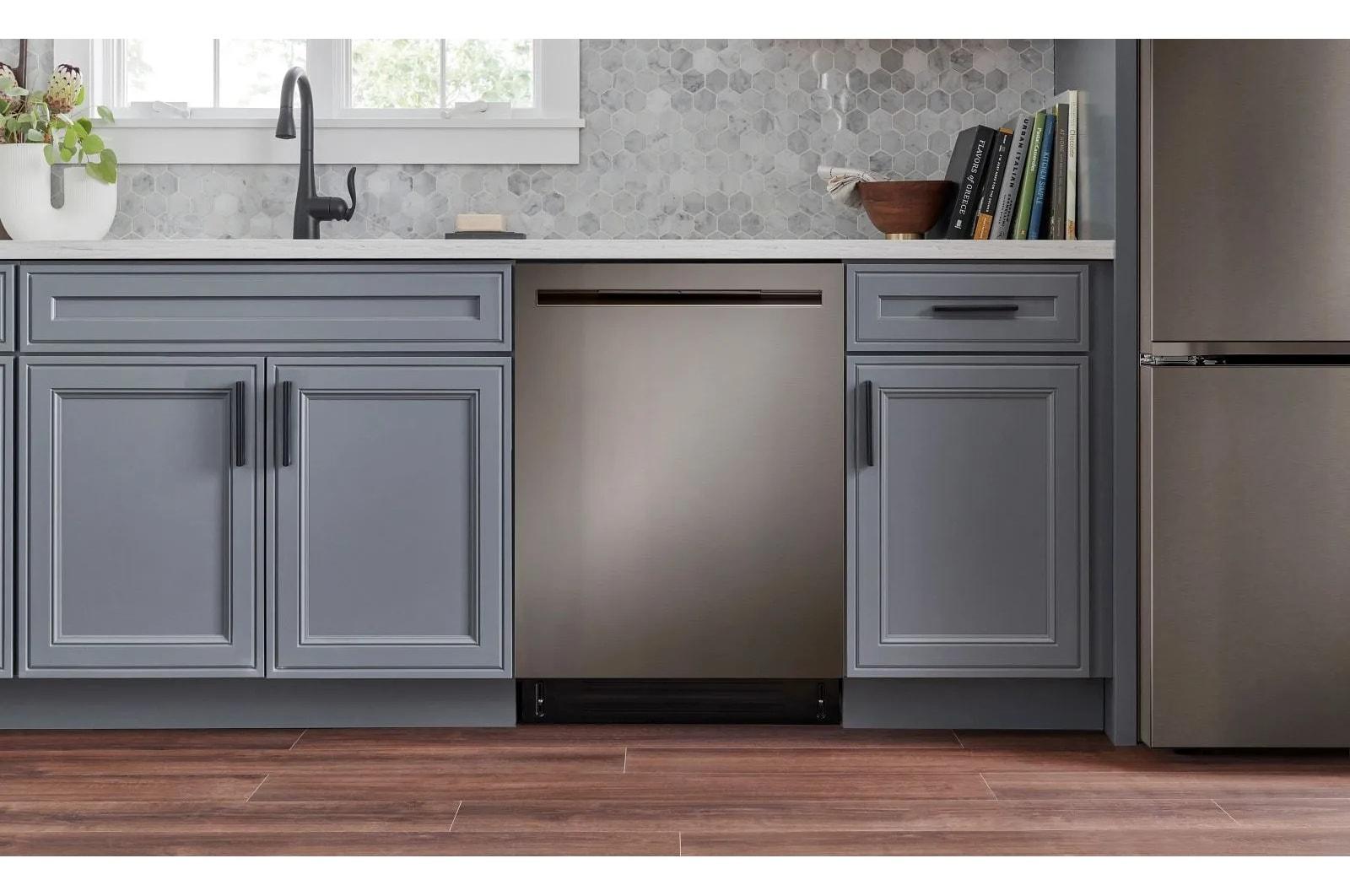 Lg LDNPM545D Smart Flushfit™ Top Control Dishwasher With 1-Hour Wash & Dry, Quadwash® Pro, And Dynamic Heat Dry™ W/Autovent Dry™