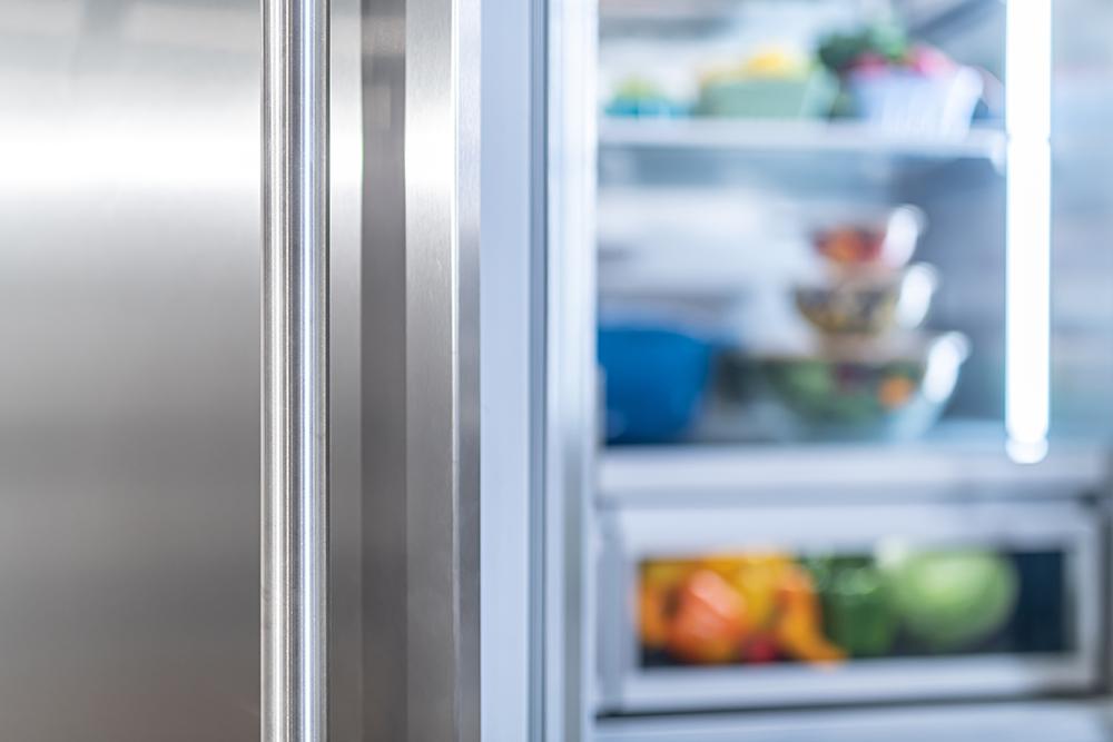 Thermador T48BT122NS Freedom®, Built-In French Door Bottom Freezer, Stainless Steel