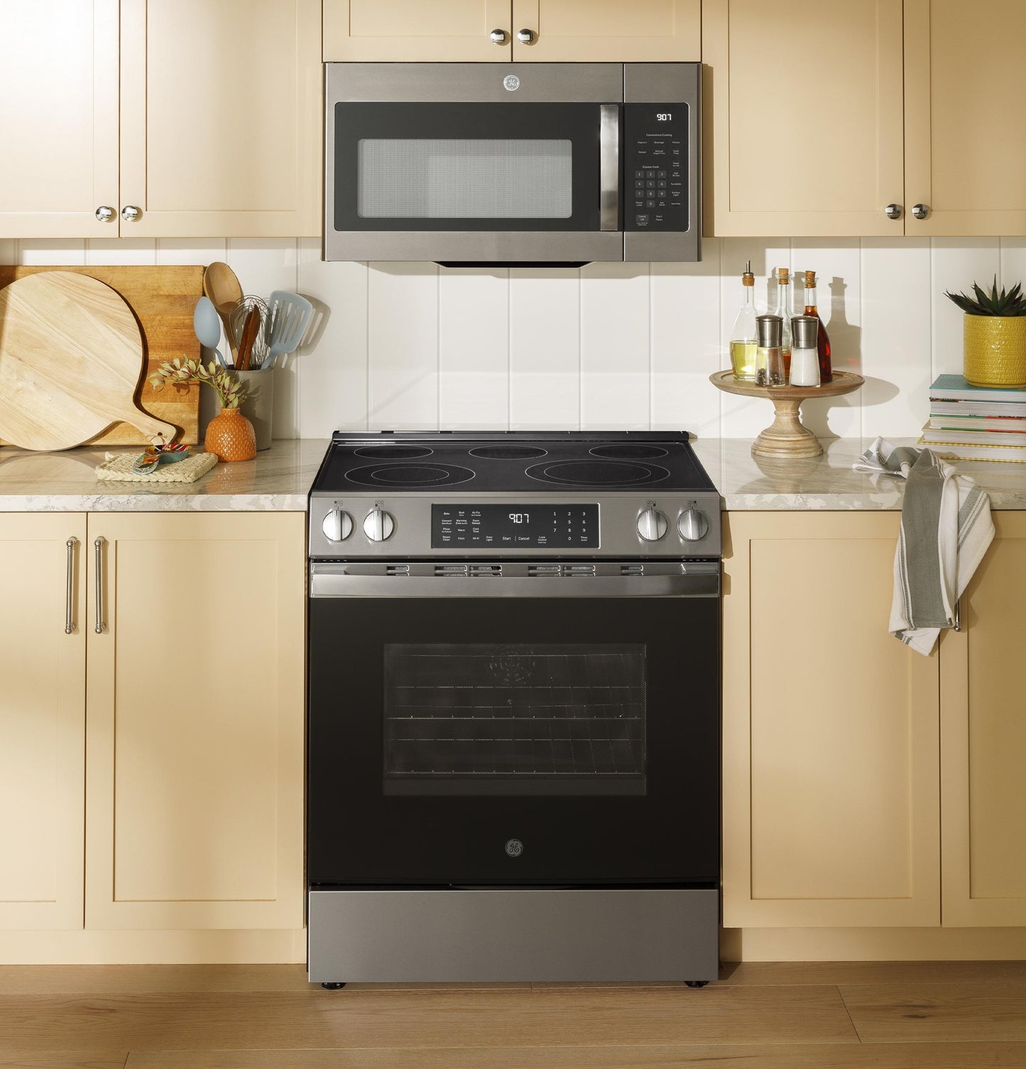 Ge Appliances GRS600AVFS Ge® 30" Slide-In Electric Convection Range With No Preheat Air Fry And Easywash™ Oven Tray