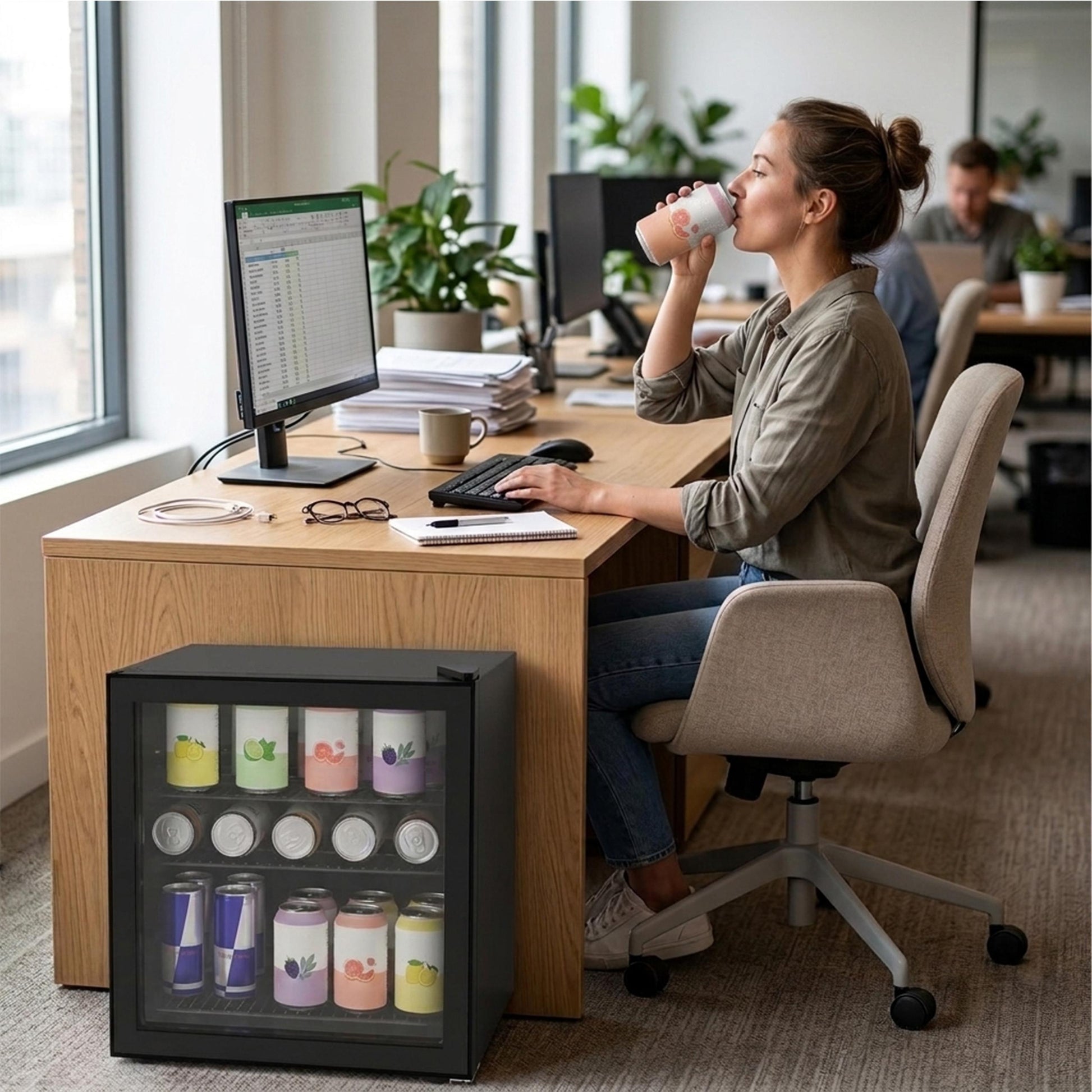 Avanti AVBC17F2PG Avanti Beverage Center, 60 Can Capacity, In Black (Avbc17F2Pg)