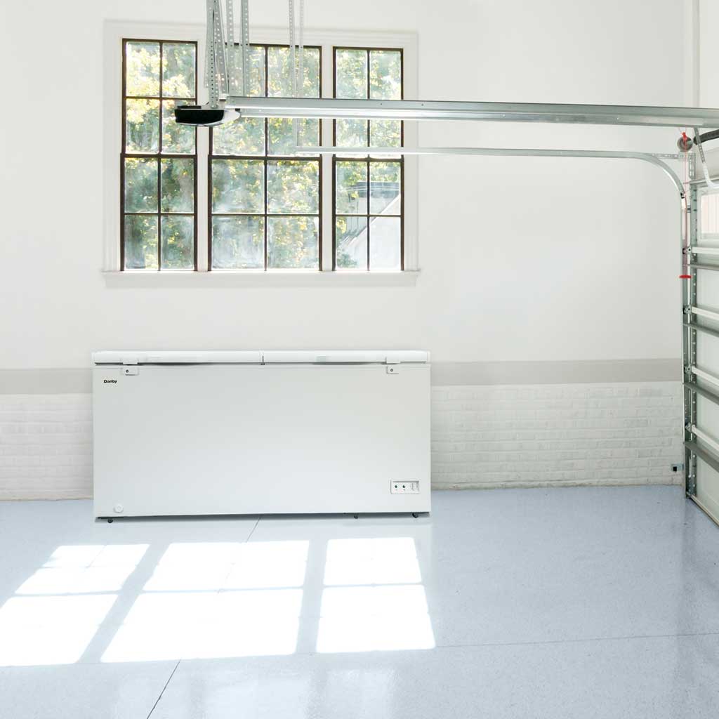 Danby DCFM210A1WDB Danby 21.2 Cu. Ft. Chest Freezer In White