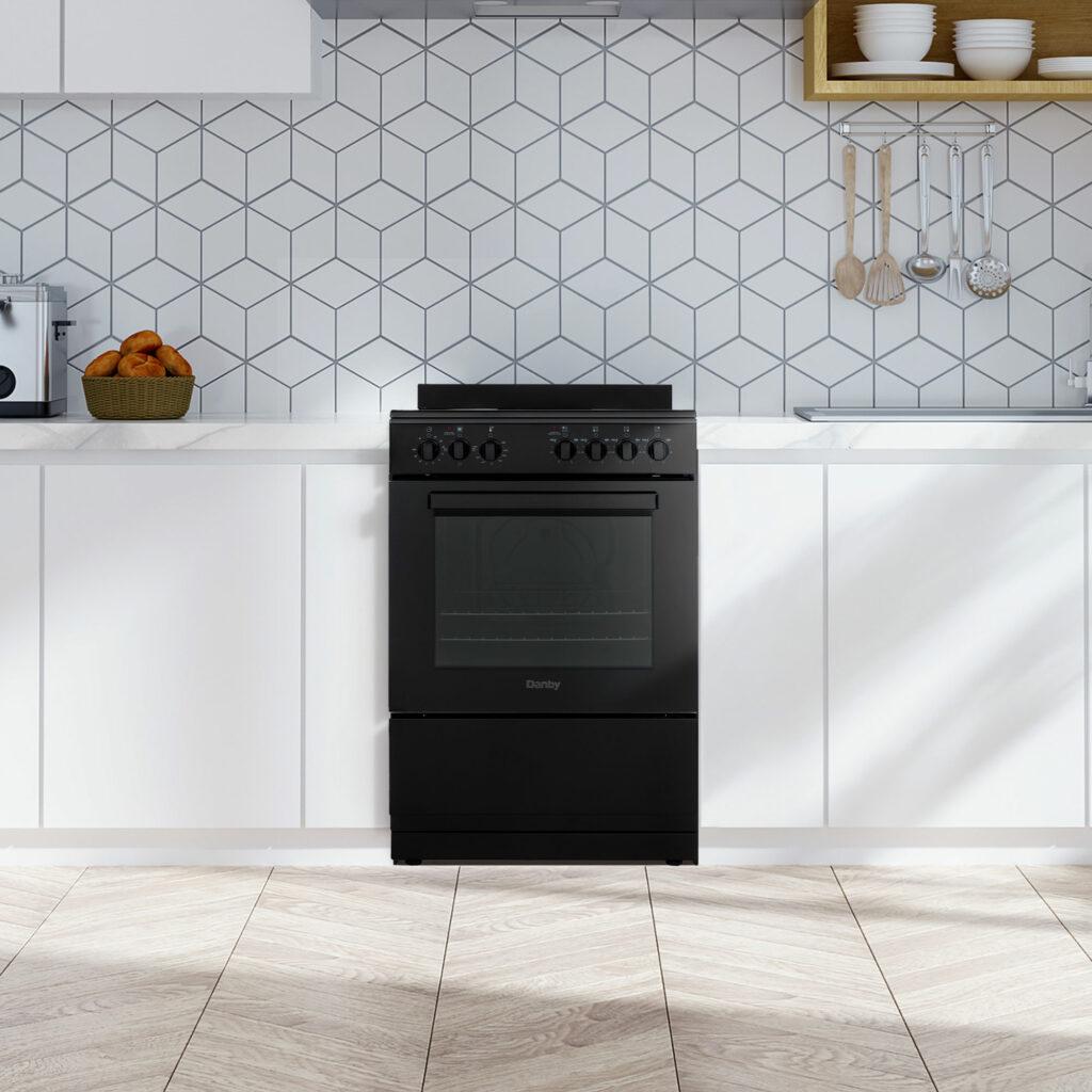 Danby DER24V1B Danby 24 Wide Electric Range In Black
