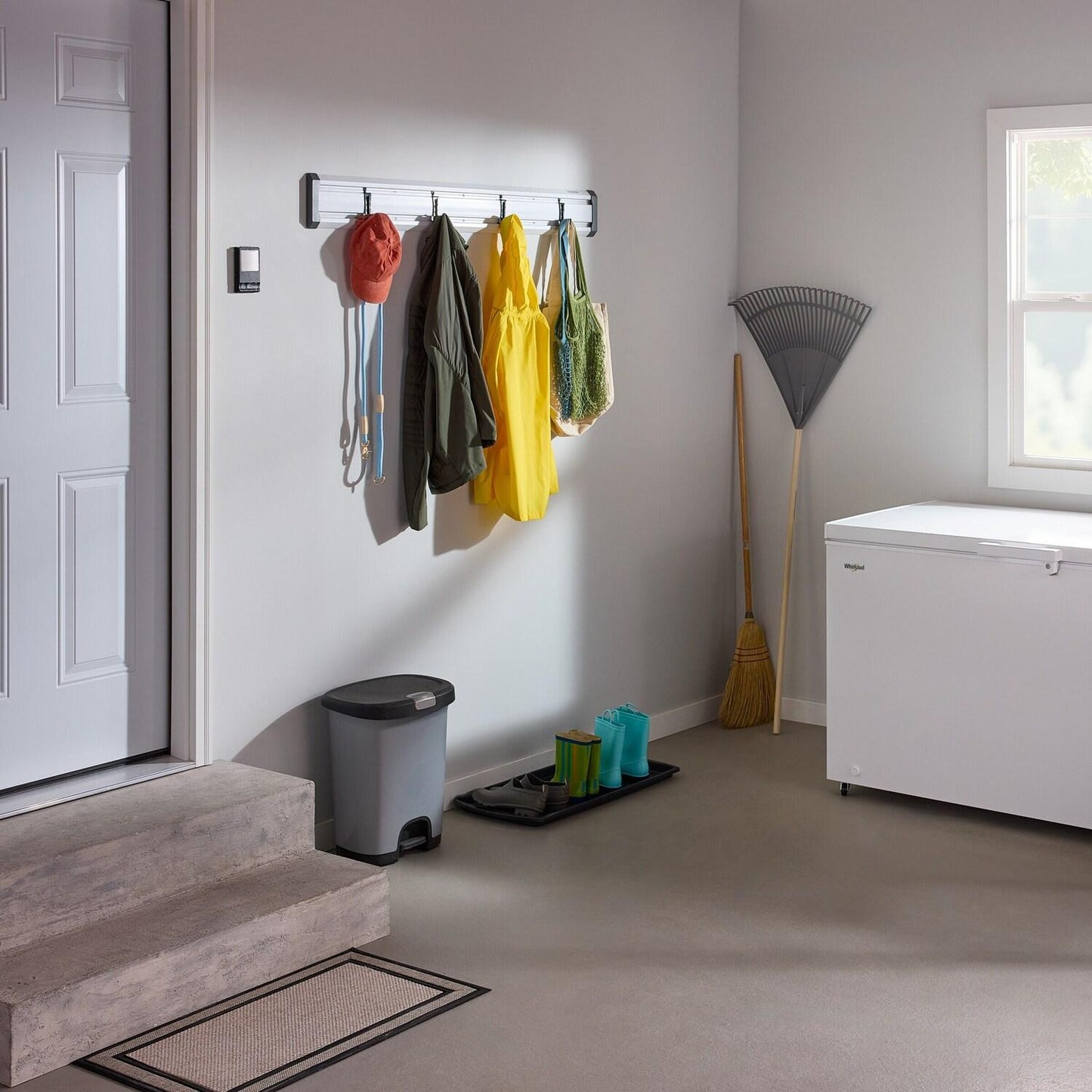 Whirlpool WZCC5516TW Whirlpool® 16 Cu. Ft. Convertible Freezer-To-Fridge Chest Freezer With 3 Storage Baskets