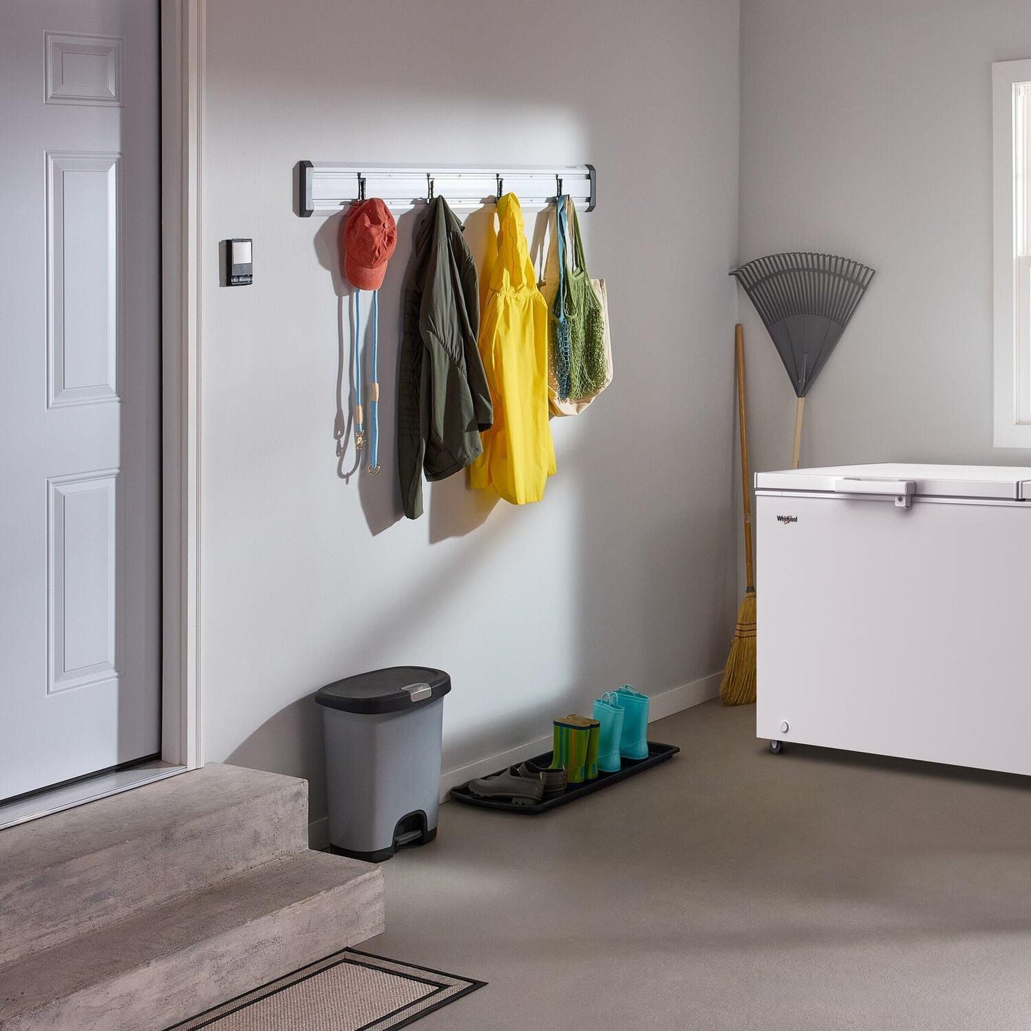 Whirlpool WZCC5522TW Whirlpool® 22 Cu. Ft. Convertible Freezer-To-Fridge Chest Freezer With 4 Storage Baskets