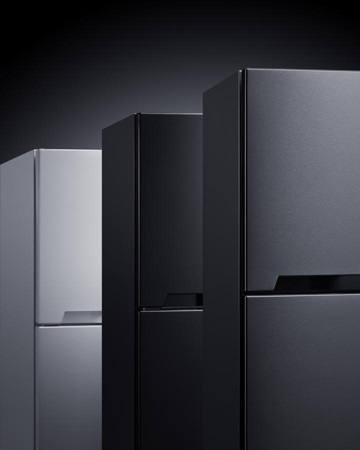 Summit CTR151W 28" Wide Top-Mount Refrigerator-Freezer