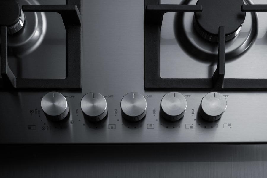 Summit GCJ536SSLP 34" Wide 5-Burner Propane Gas Cooktop In Stainless Steel