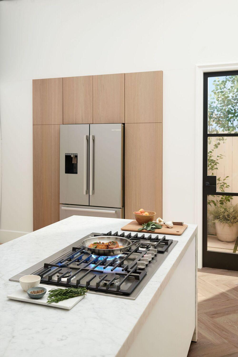 Bosch NGM8659UC 800 Series Gas Cooktop 36" Stainless Steel Ngm8659Uc