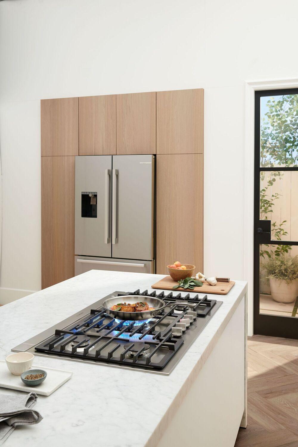 Bosch NGM8659UC 800 Series Gas Cooktop 36" Stainless Steel Ngm8659Uc