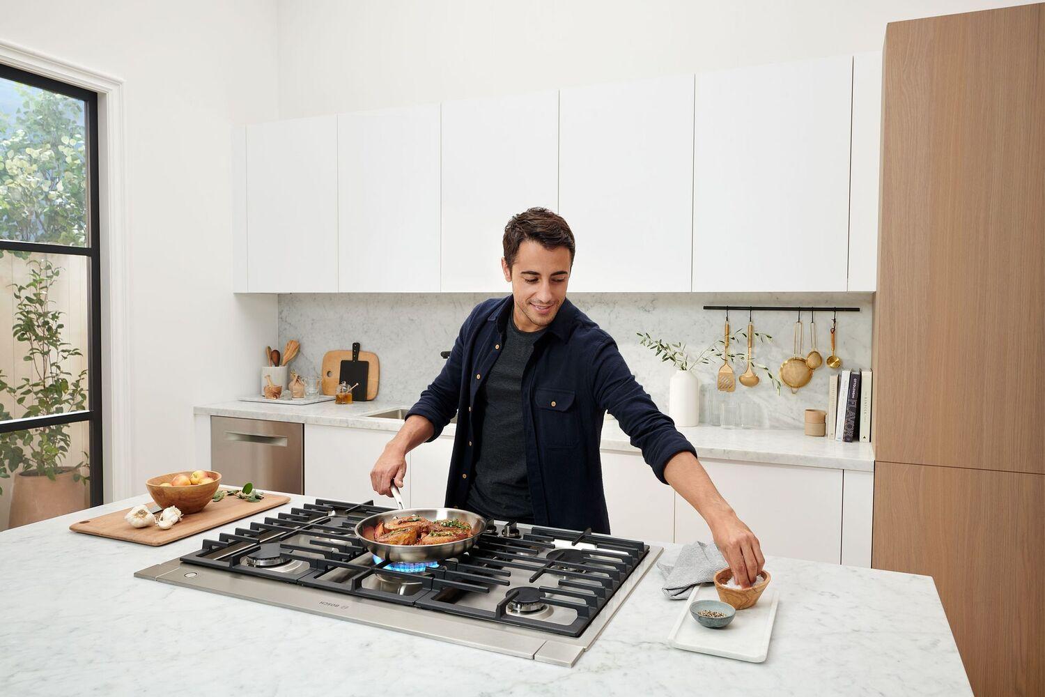 Bosch NGM8659UC 800 Series Gas Cooktop 36" Stainless Steel Ngm8659Uc