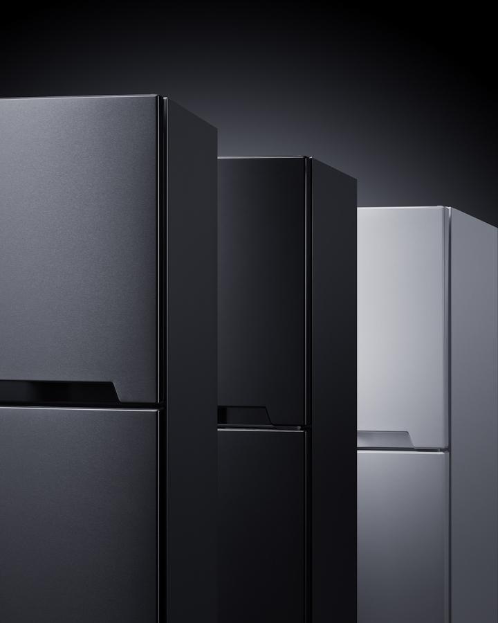 Summit CTR152BLHD 28" Wide Top-Mount Refrigerator-Freezer