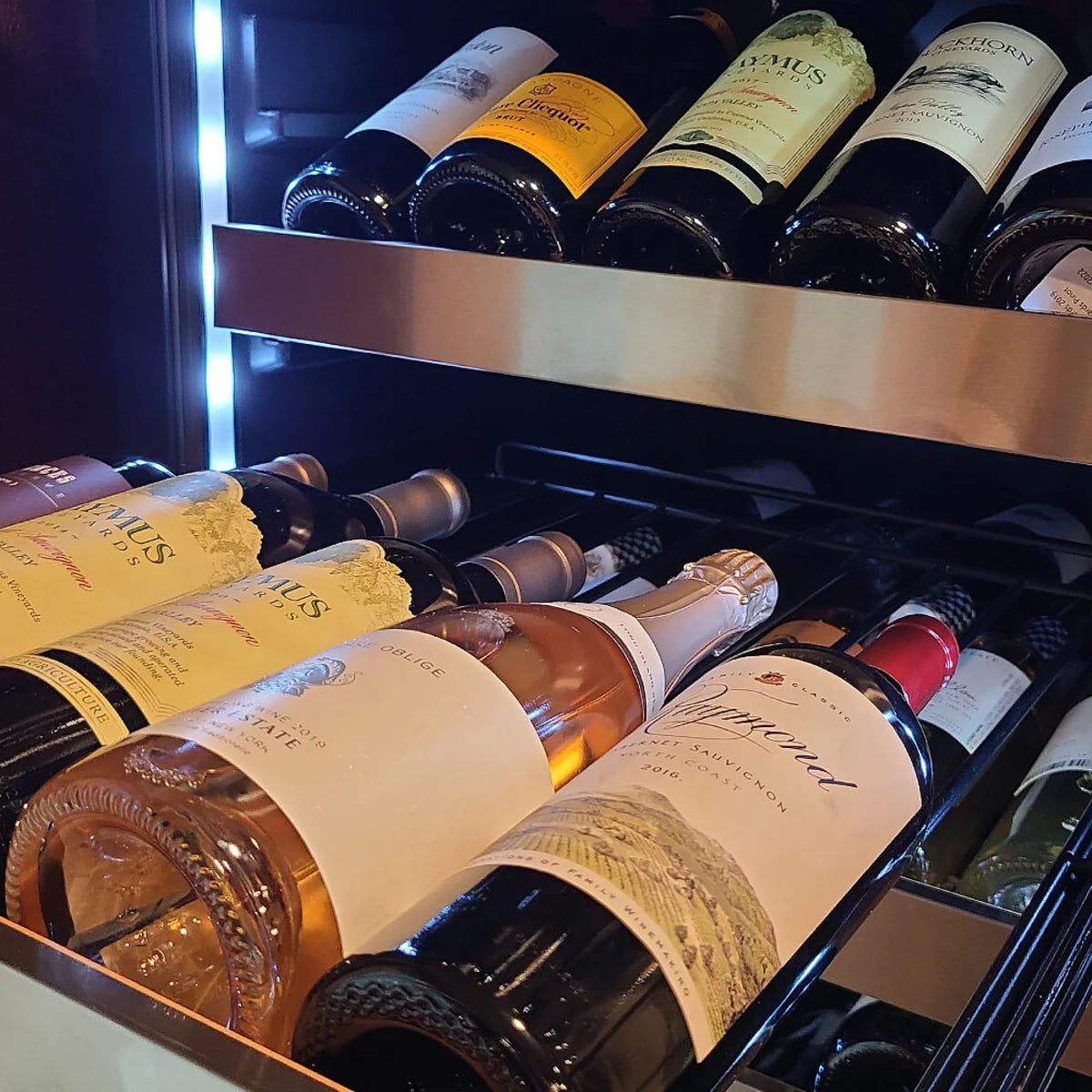 Xo Appliance XOU2470WGB Tall Single Zone Wine Black Glass