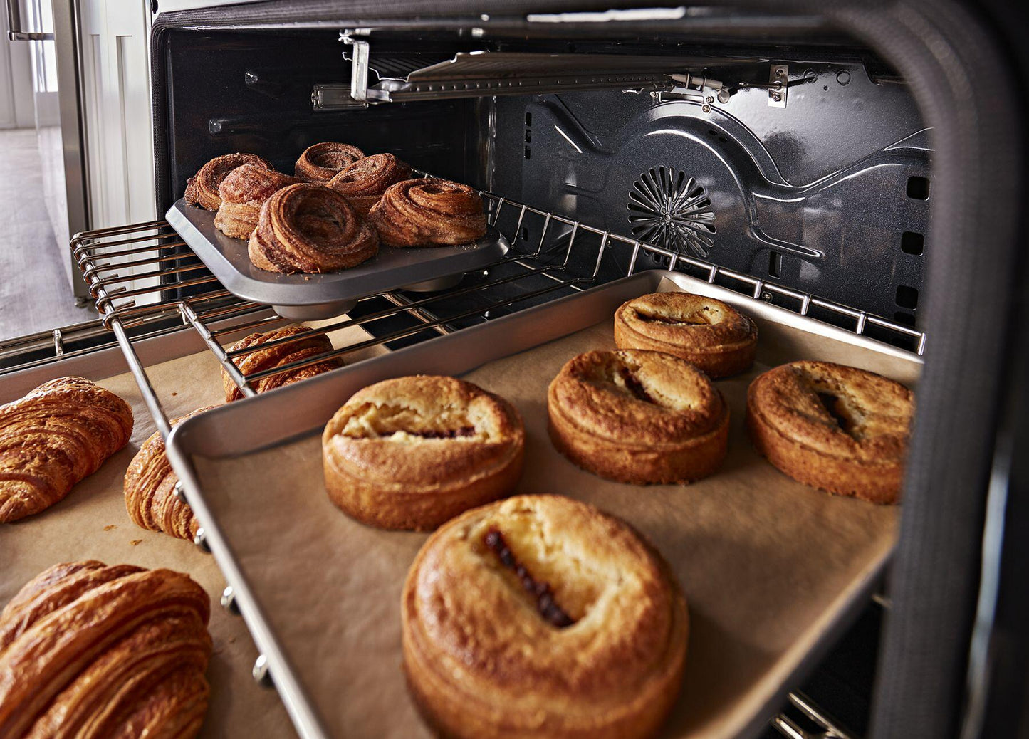 Kitchenaid KFGC506JYP Kitchenaid® 36'' Smart Commercial-Style Gas Range With 6 Burners - Yellow Pepper