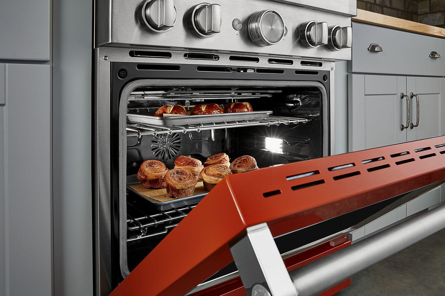 Kitchenaid KFDC500JSC Kitchenaid® 30'' Smart Commercial-Style Dual Fuel Range With 4 Burners - Scorched Orange