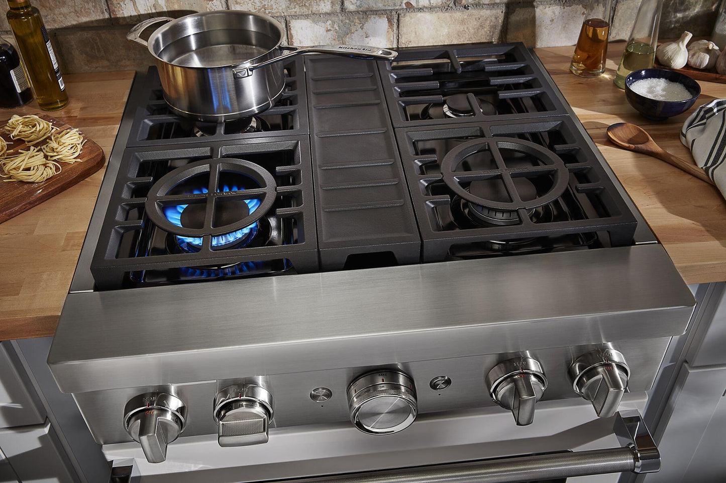 Kitchenaid KFDC500JMH Kitchenaid® 30'' Smart Commercial-Style Dual Fuel Range With 4 Burners - Milkshake