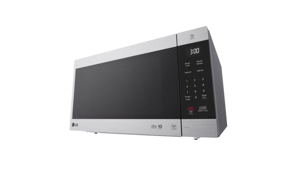 Lg LMC2075ST 2.0 Cu. Ft. Neochef™ Countertop Microwave With Smart Inverter And Easyclean®