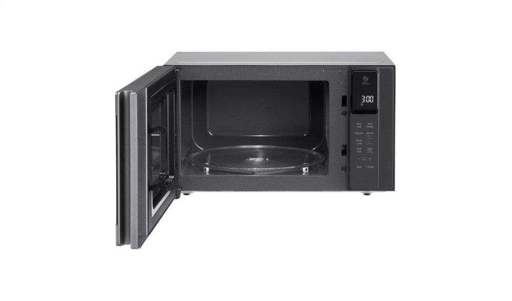 Lg LMC0975ST 0.9 Cu. Ft. Neochef™ Countertop Microwave With Smart Inverter And Easyclean®