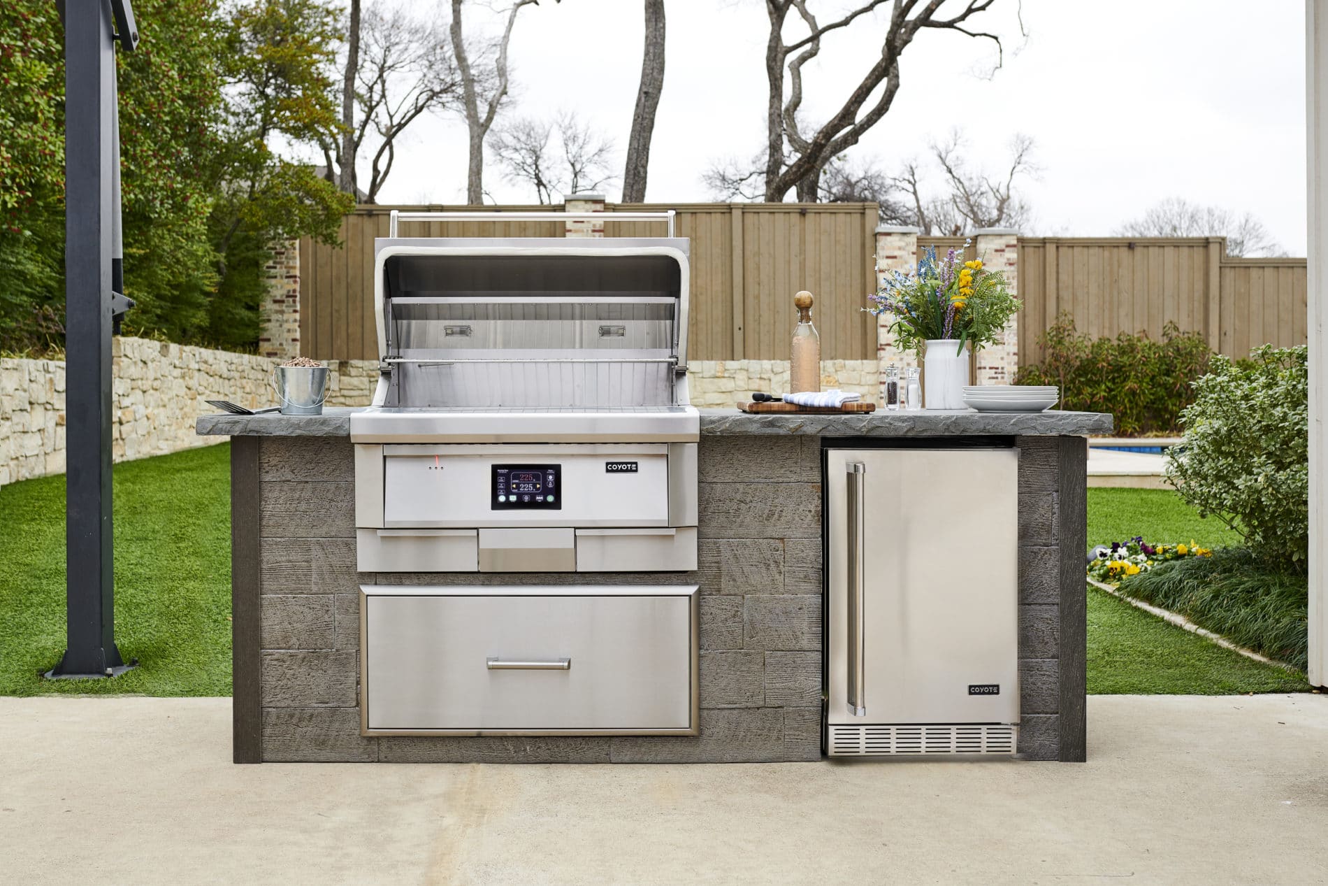 Coyote C1P36 36" Pellet Grill