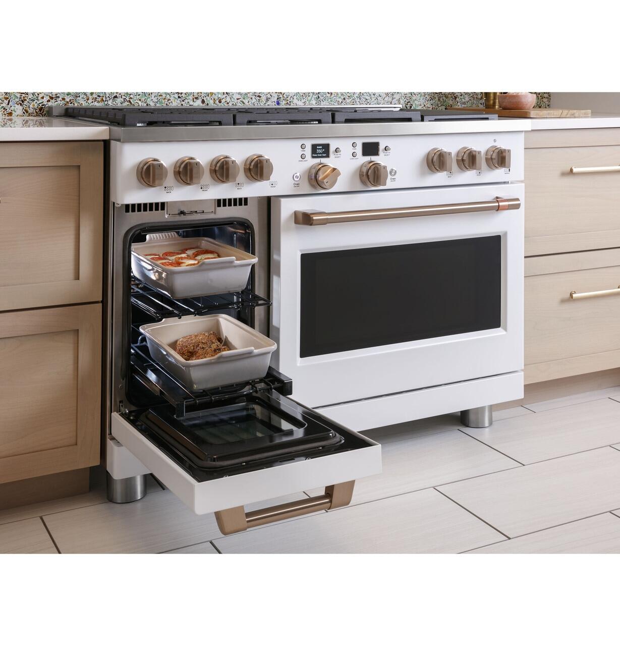 Cafe C2Y486P4TW2 Café™ 48" Smart Dual-Fuel Commercial-Style Range With 6 Burners And Griddle (Natural Gas)