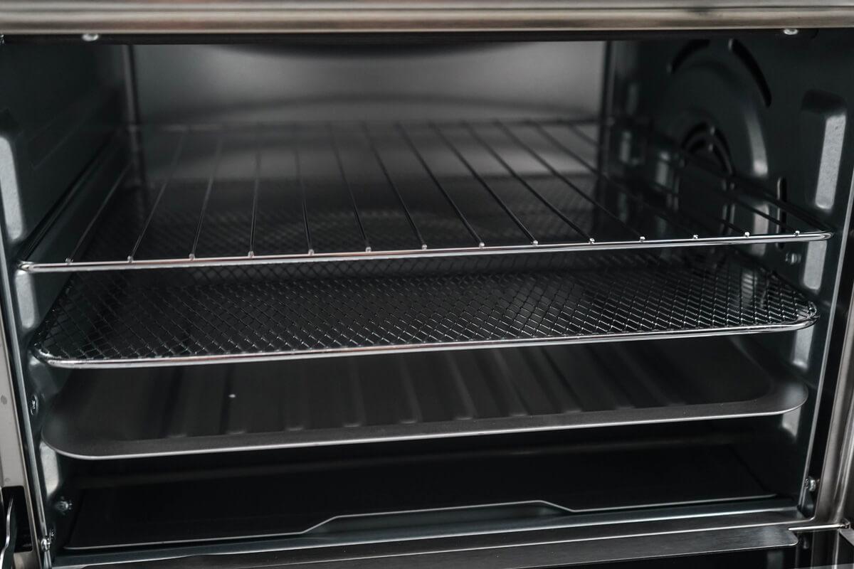 Danby DBTO0961ABSS Danby 0.9 Cu. Ft./25L Convection Toaster Oven With Air Fry Technology, Digital Lcd Display