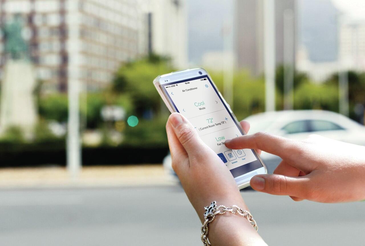 Frigidaire FGPC1044U1 Frigidaire Gallery 10,000 Btu Cool Connect&#8482; Smart Portable Air Conditioner With Wi-Fi Control