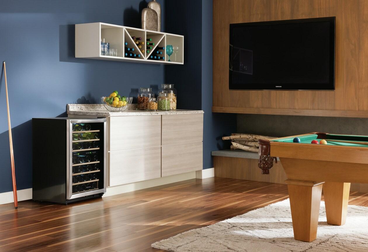 Frigidaire FRWW4543AS Frigidaire 45 Bottle Two-Zone Wine Cooler