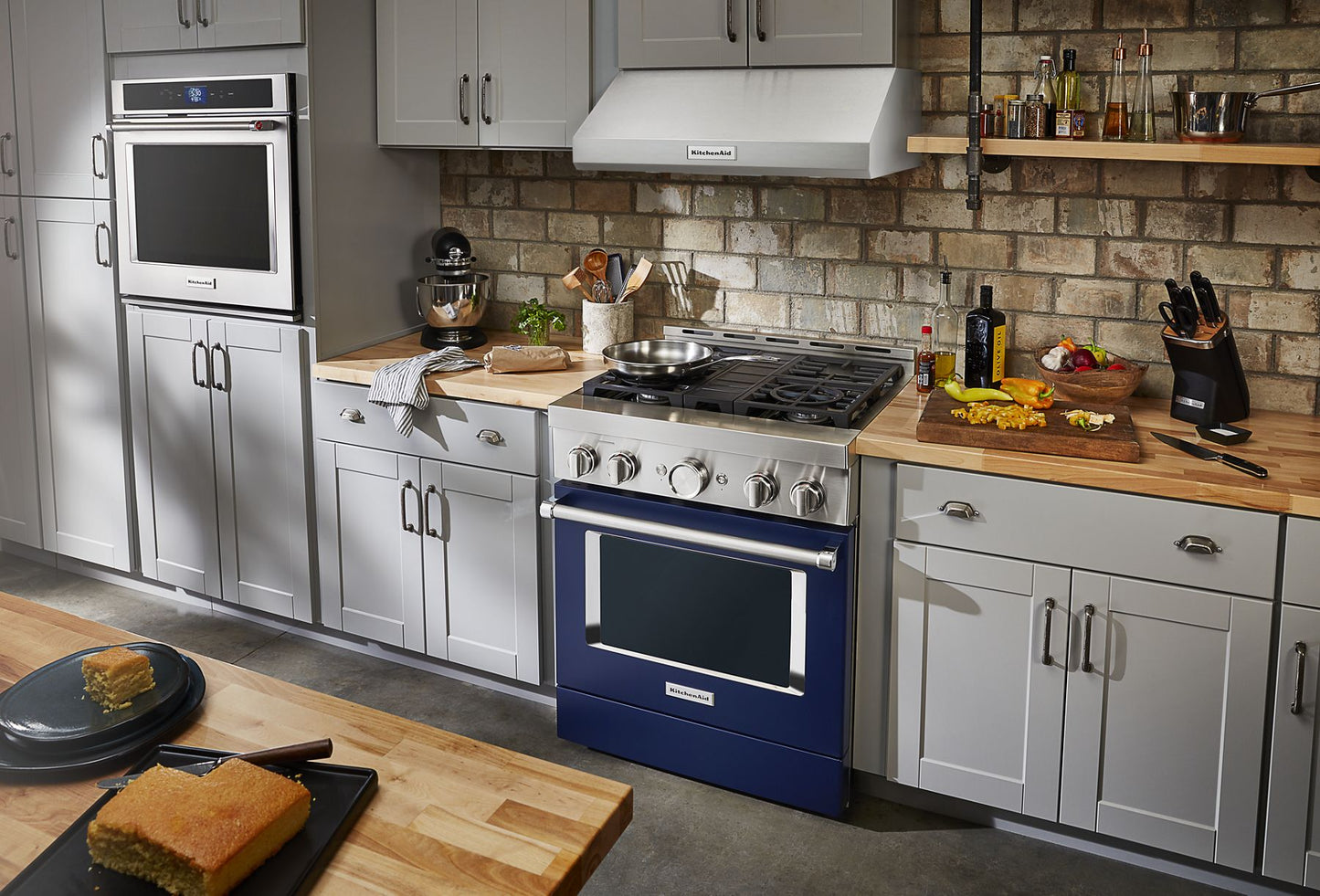 Kitchenaid KFGC500JIB Kitchenaid® 30'' Smart Commercial-Style Gas Range With 4 Burners - Ink Blue