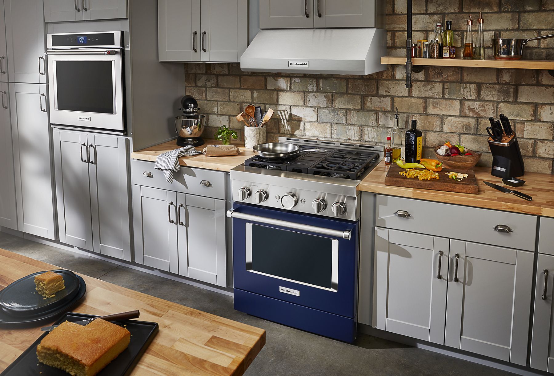 Kitchenaid KFGC500JIB Kitchenaid® 30'' Smart Commercial-Style Gas Range With 4 Burners - Ink Blue