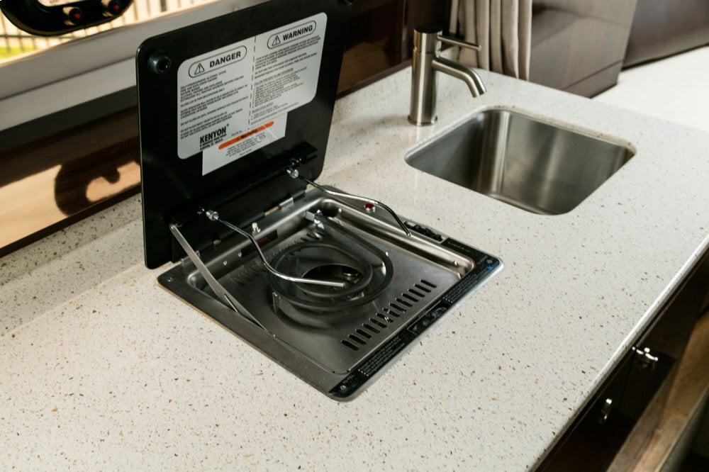 Kenyon B61145 240V} Alcohol/Electric 1 Burner