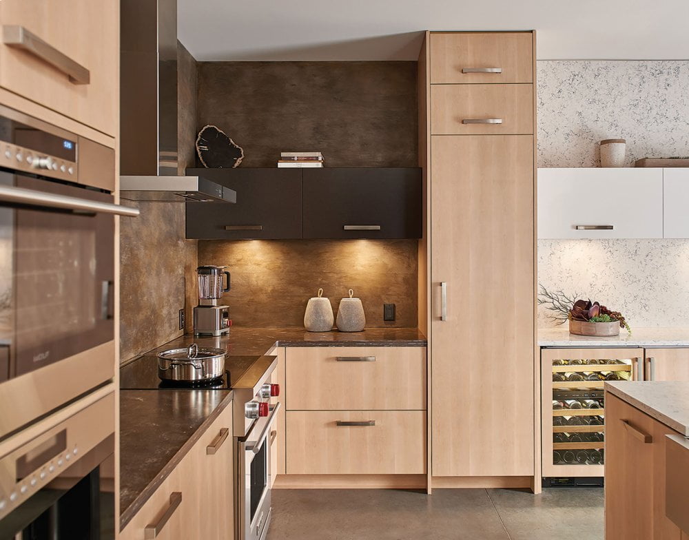 Sub-Zero IC24CIRH 24" Designer Column Refrigerator/Freezer With Ice Maker - Panel Ready