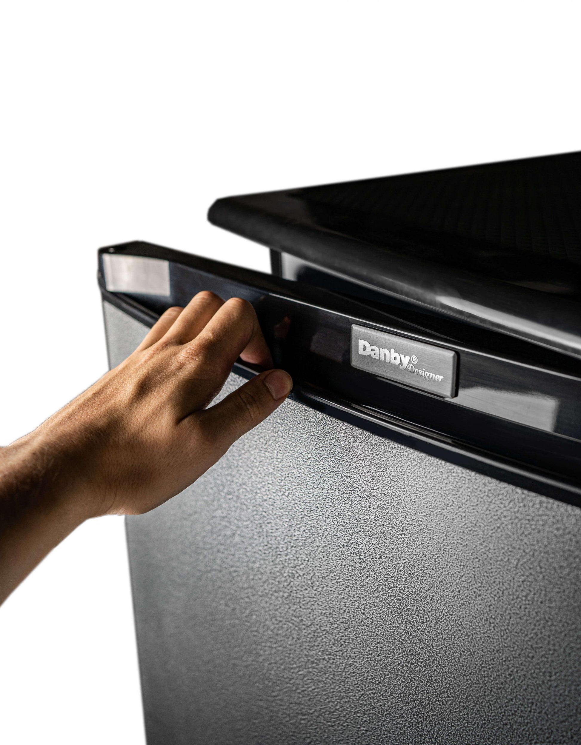 Danby DUFM085A4TDD Danby Designer 8.5 Cu Ft Upright Freezer In Slate Black