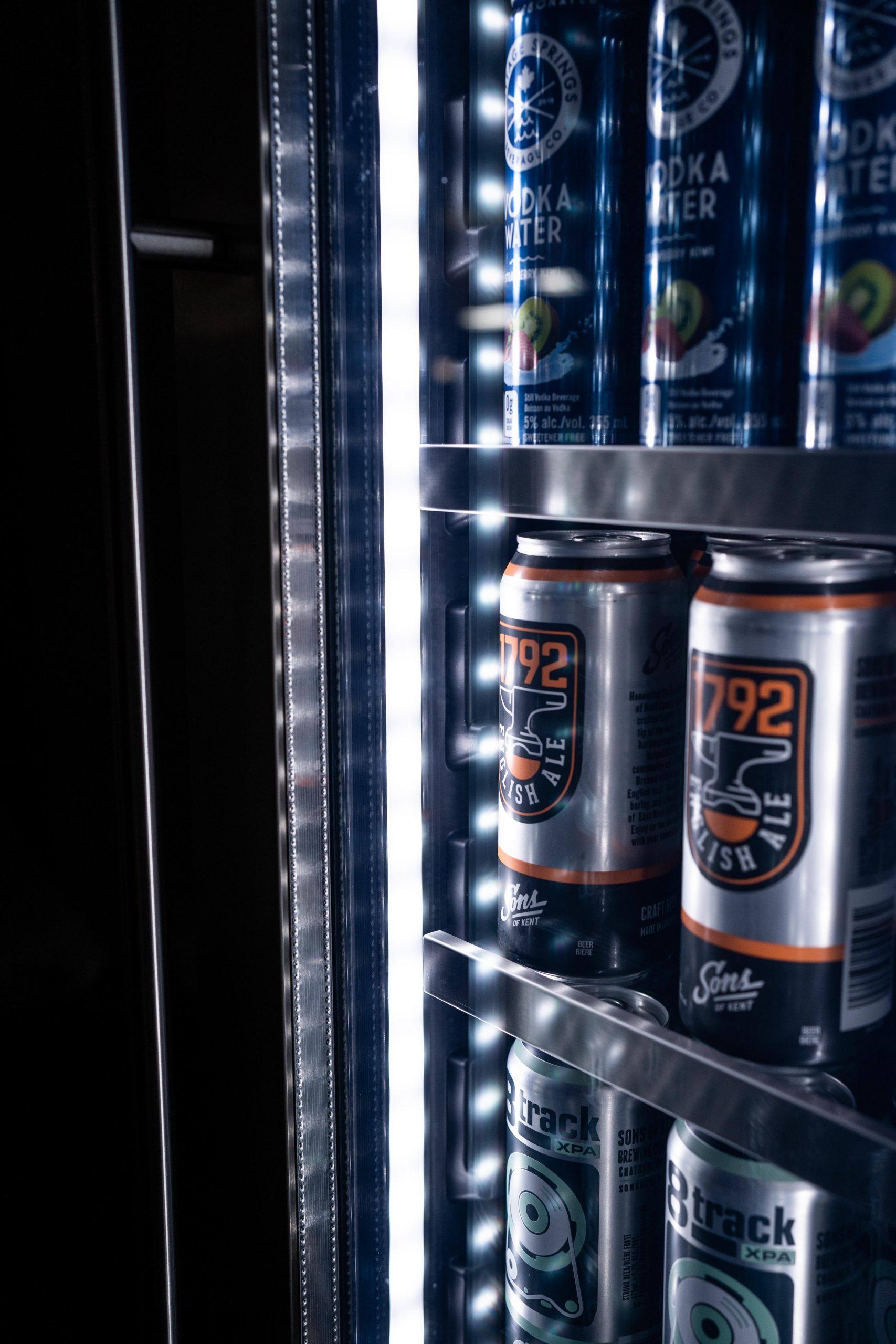 Silhouette SPRBC031D1SS Silhouette - 3.1 Cu. Ft. Built-In Under Counter Beverage Center