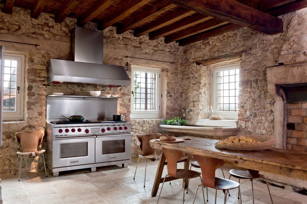 Wolf PW602718 60" Pro Wall Hood - 27" Depth