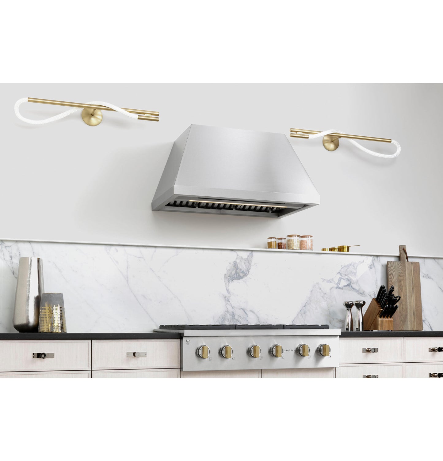 Monogram ZGU366NTSS Monogram 36" Professional Gas Rangetop With 6 Burners (Natural Gas)