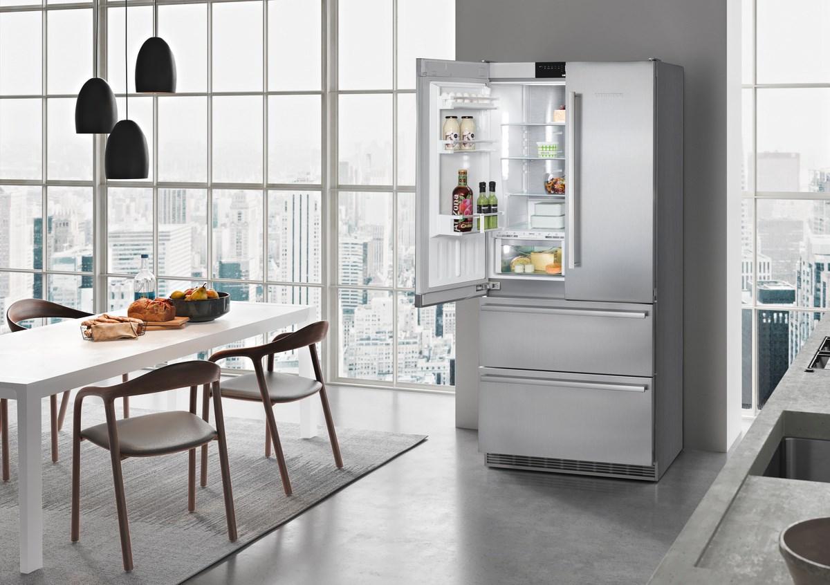 Liebherr CBS2092 Fridge-Freezer With Biofresh And Nofrost