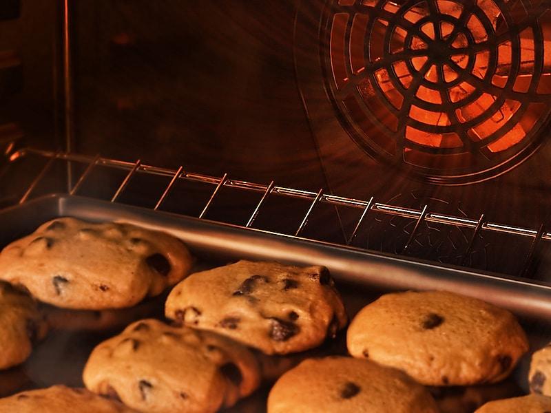 Samsung NX58M5600SB 5.8 Cu. Ft. Freestanding Gas Range With Convection In Black