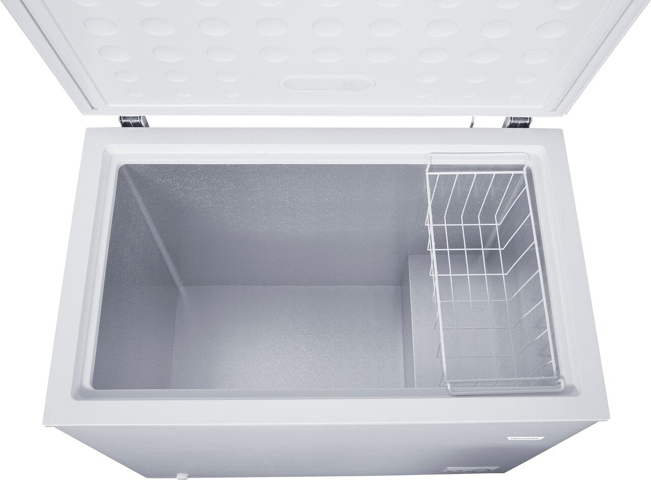 Frigidaire FFCS0922AW Frigidaire 8.7 Cu. Ft. Chest Freezer