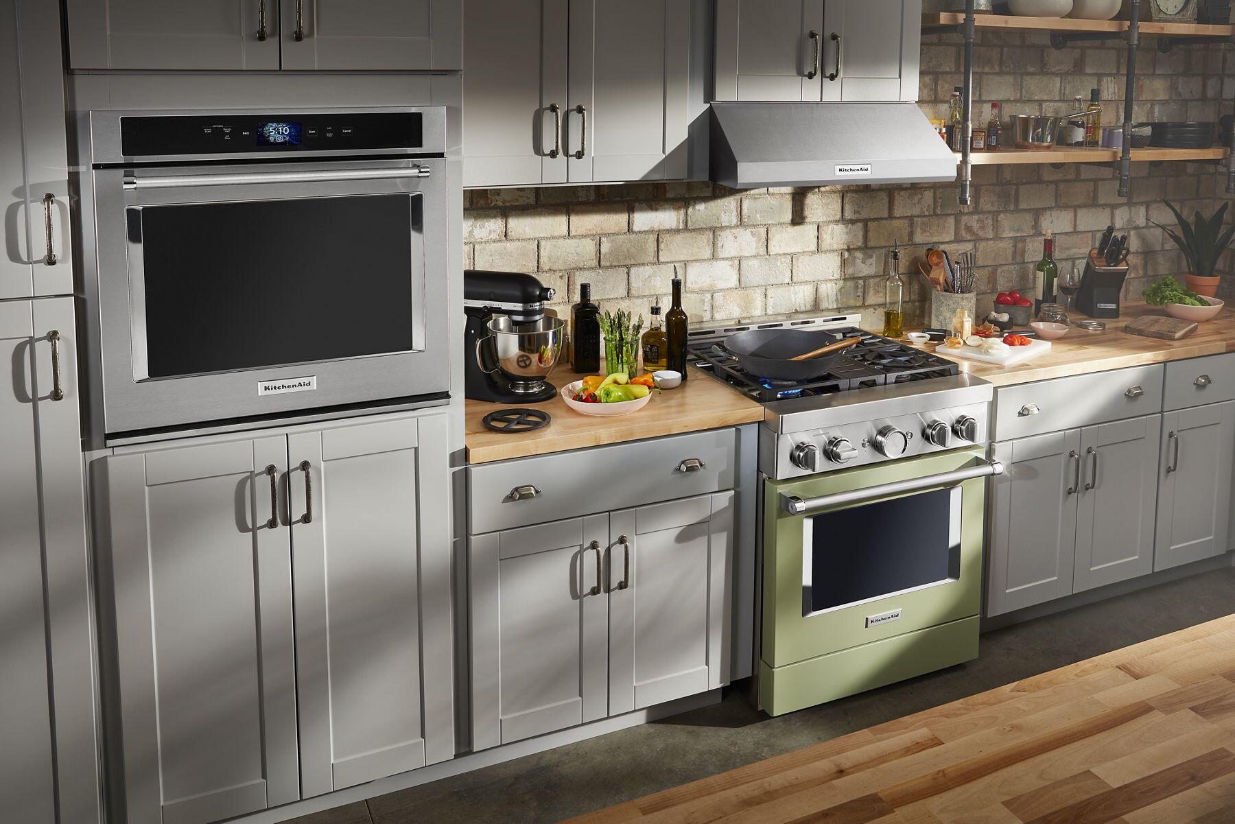 Kitchenaid KFGC500JAV Kitchenaid® 30'' Smart Commercial-Style Gas Range With 4 Burners - Avocado Cream