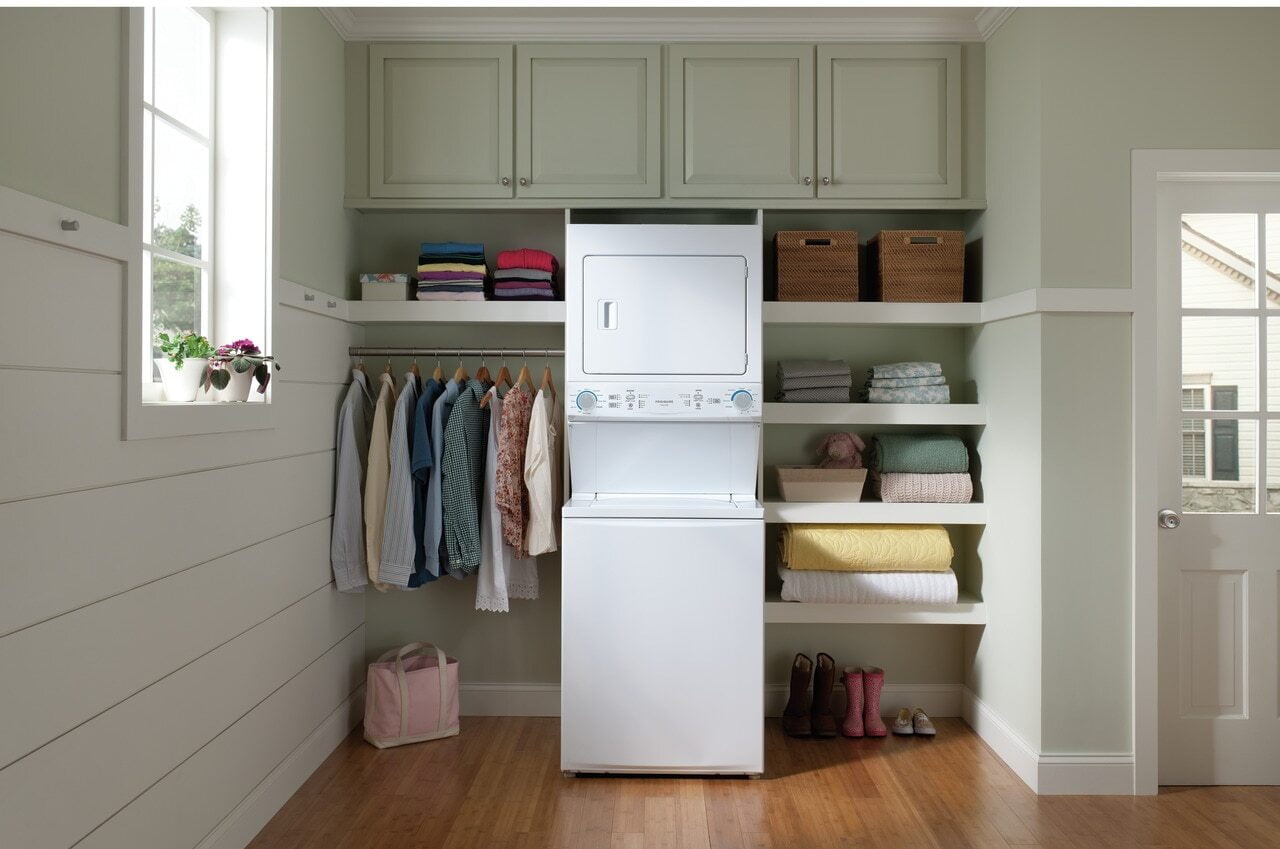 Frigidaire FLCG7522AW Frigidaire Gas Washer/Dryer Laundry Center - 3.9 Cu. Ft Washer And 5.5 Cu. Ft. Dryer