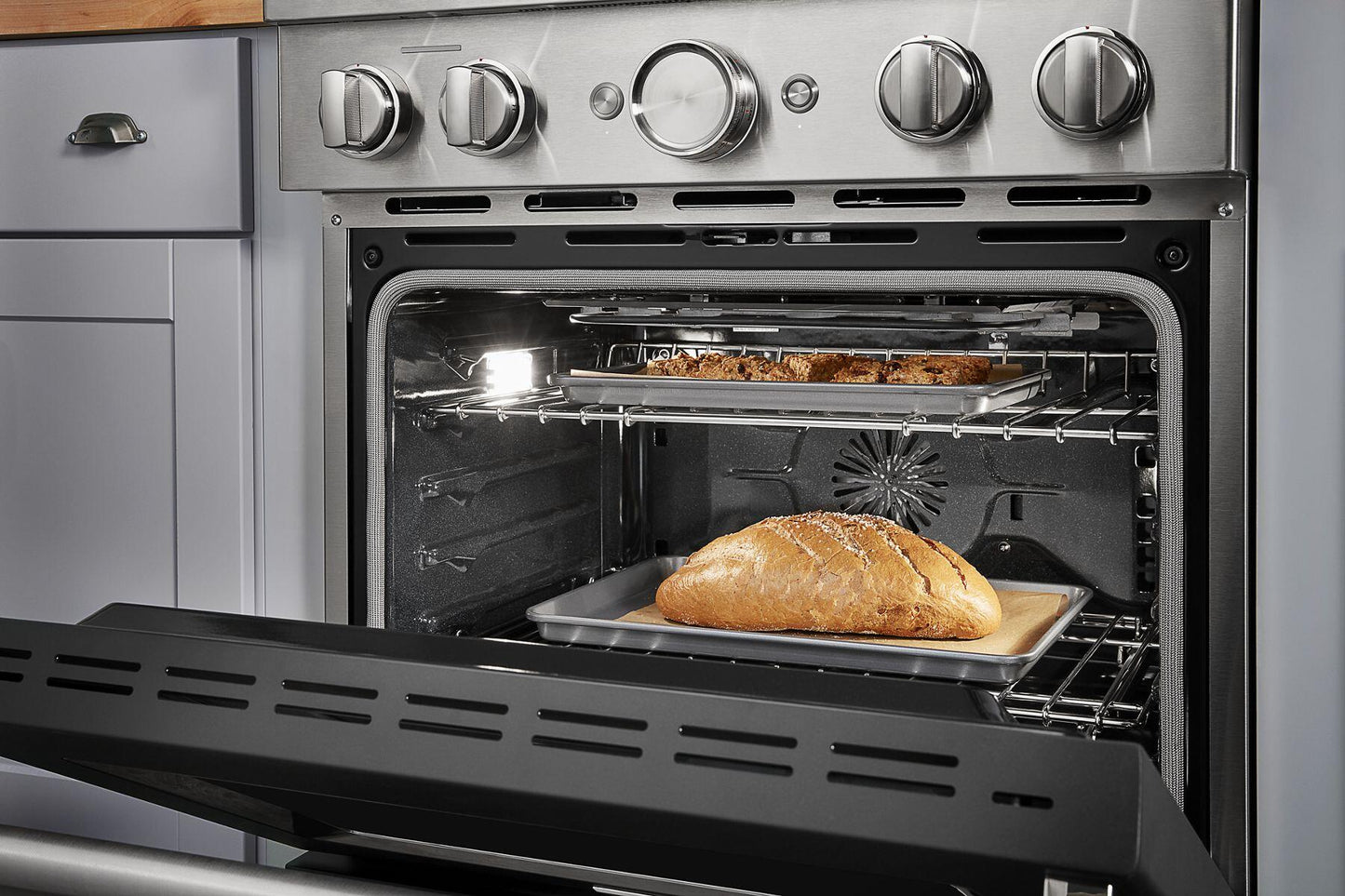 Kitchenaid KFDC500JBK Kitchenaid® 30'' Smart Commercial-Style Dual Fuel Range With 4 Burners - Imperial Black