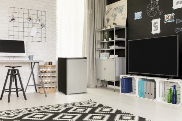 Danby DCR045B1BSLDB3 Danby 4.5 Cu. Ft. Compact Refrigerator With True Freezer