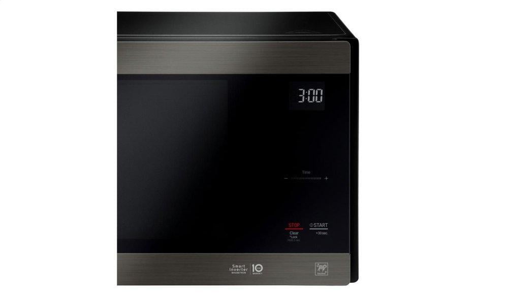 Lg LMC1575BD Lg Black Stainless Steel Series 1.5 Cu. Ft. Neochef™ Countertop Microwave With Smart Inverter And Easyclean®