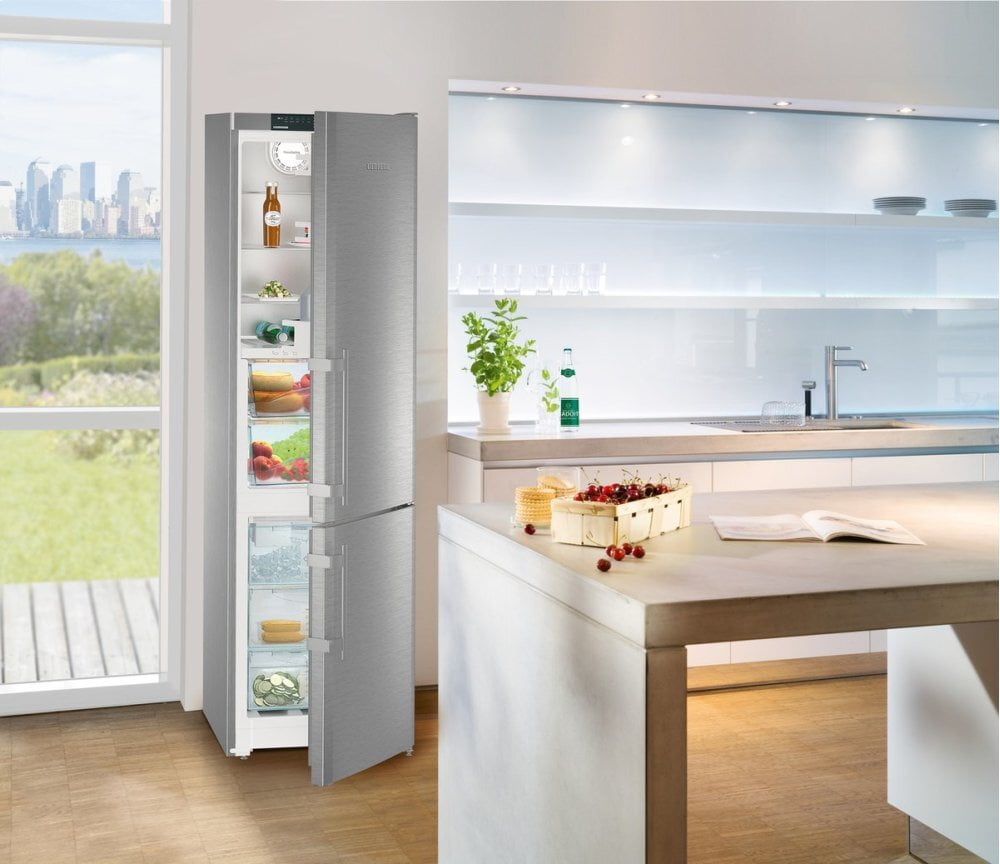 Liebherr CBS1360 24" Fridge-Freezer With Biofresh And Nofrost