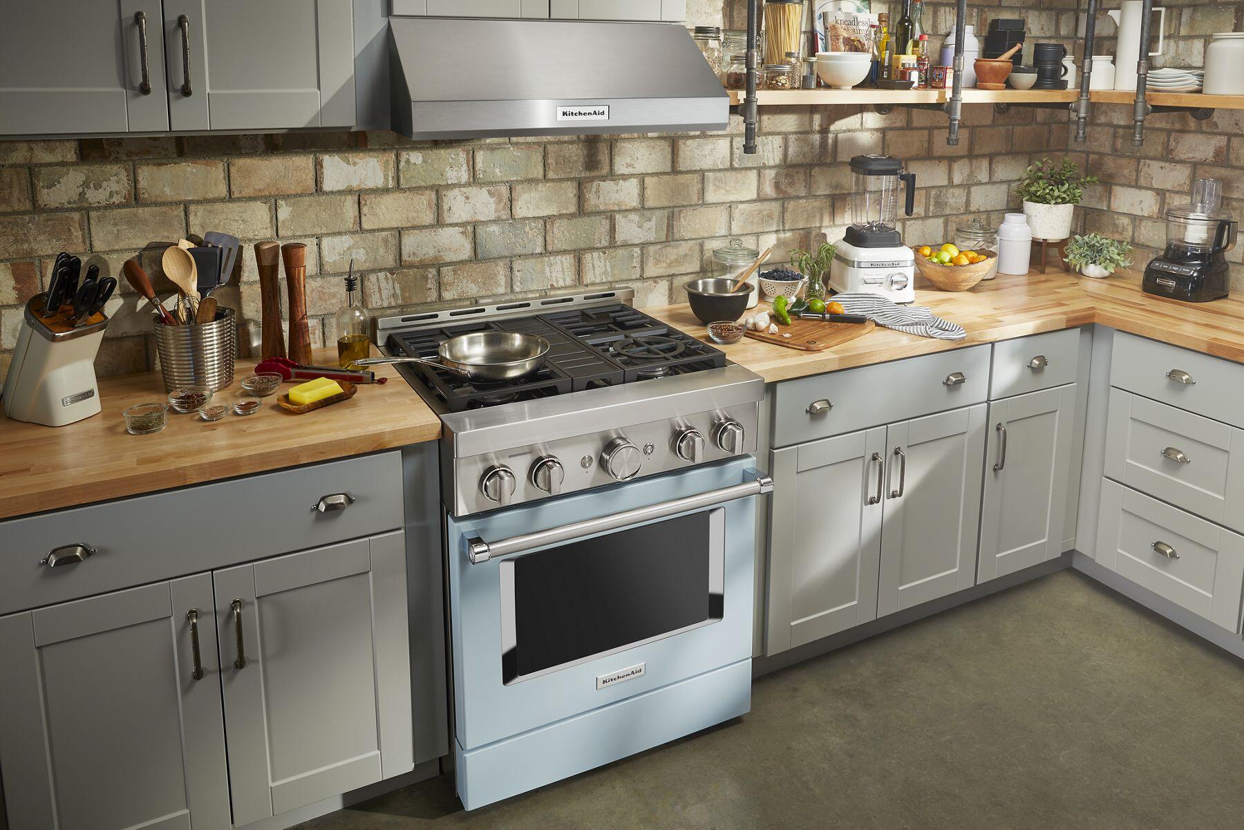 Kitchenaid KFGC500JMB Kitchenaid® 30'' Smart Commercial-Style Gas Range With 4 Burners - Misty Blue